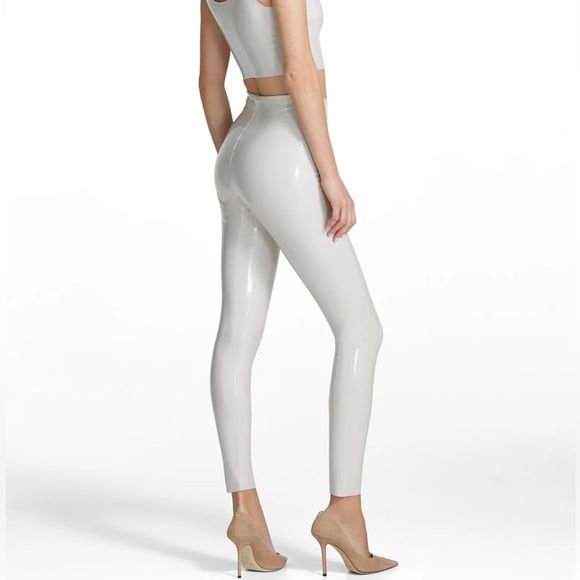 COMMANDO Control Top Faux Patent Leather Leggings | Porcelain | Size XS - Picture 2 of 10